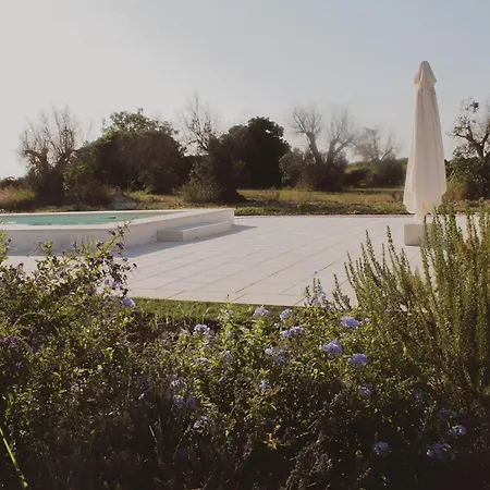 Casa de Férias La Reimunda Among Greenery Otranto
